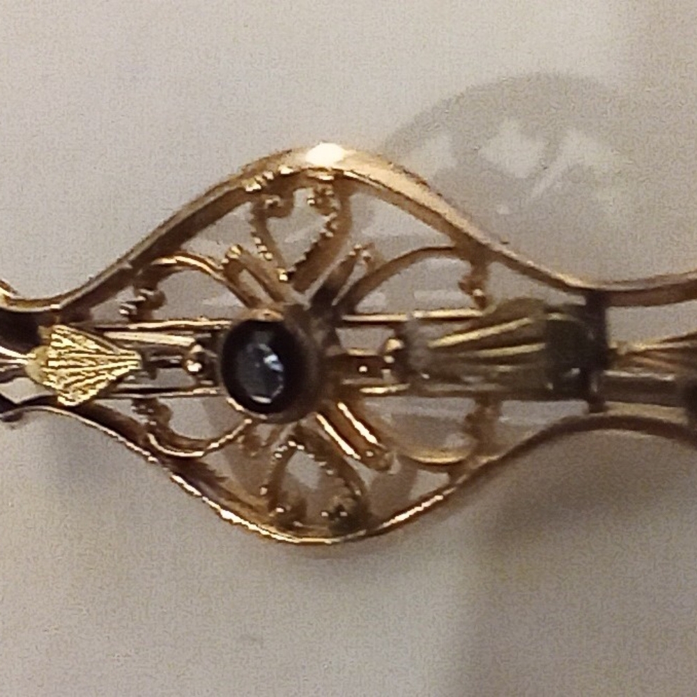 Antique 12K Gold Filagree Pin with Deep Red Garnet Stone